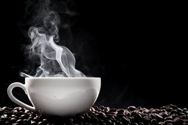cup of coffee steaming coffee maker braun brewsense kf7150